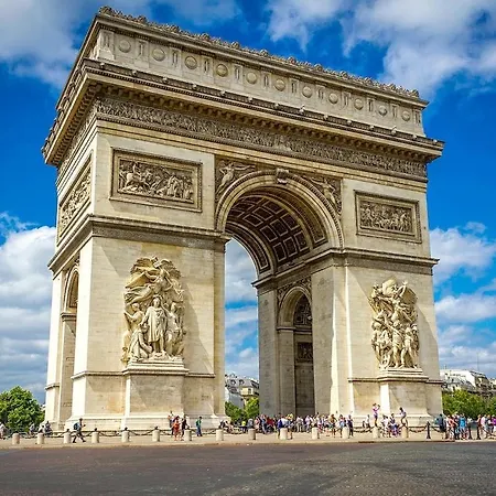 Close To Paris * Boulogne-Billancourt